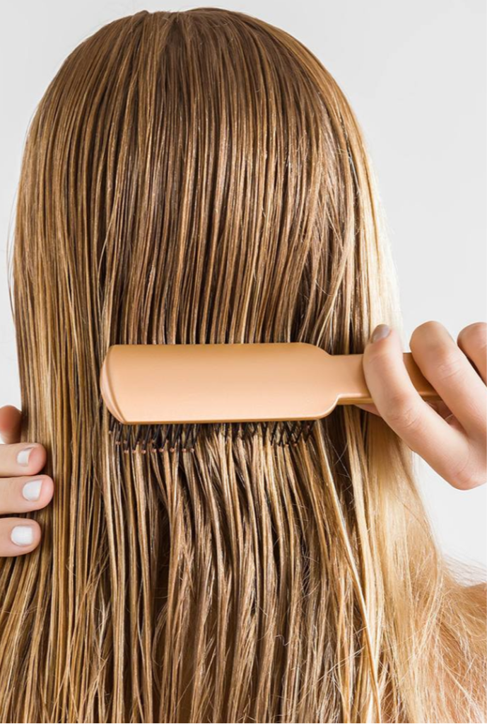 LIGHT DROPS Honey & Camomile – Flüssigkristalle für Haare
Mit dem exklusiven Komplex NUTRIGLOW™ #CAP28