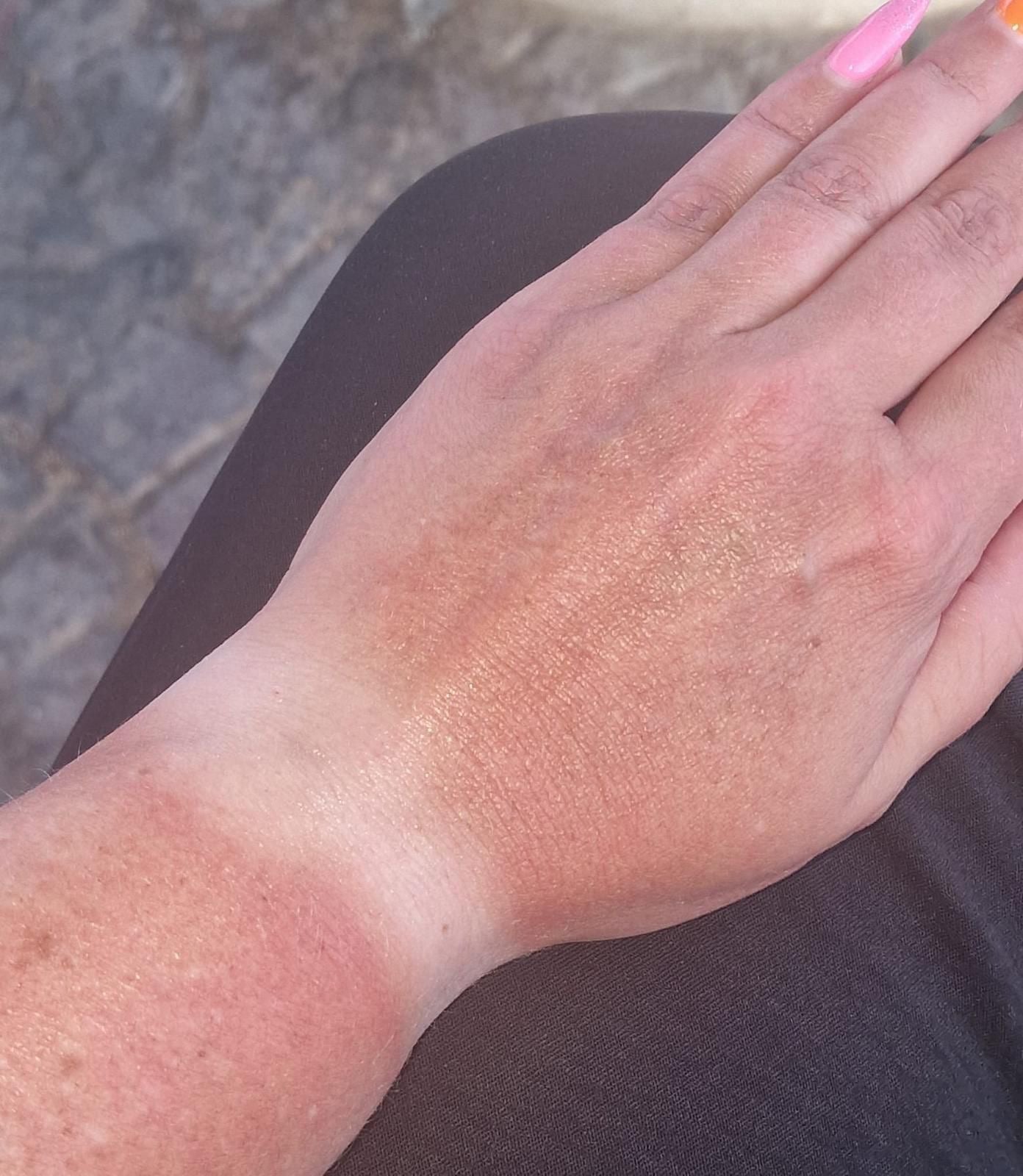 Sonnenöl mit grüner Walnussschale & Johanniskraut 
Angereichert mit Arganöl & Vitamin E #SOL04B