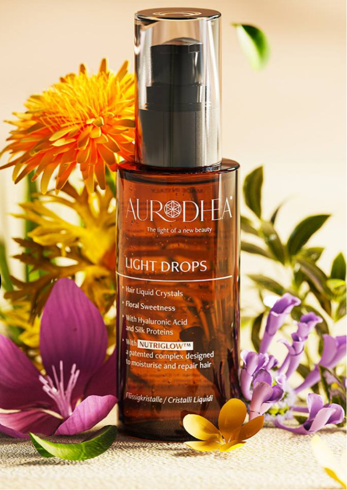 LIGHT DROPS Floral Sweetness – Flüssigkristalle für Haare 
Mit dem exklusiven Komplex NUTRIGLOW™ #CAP29