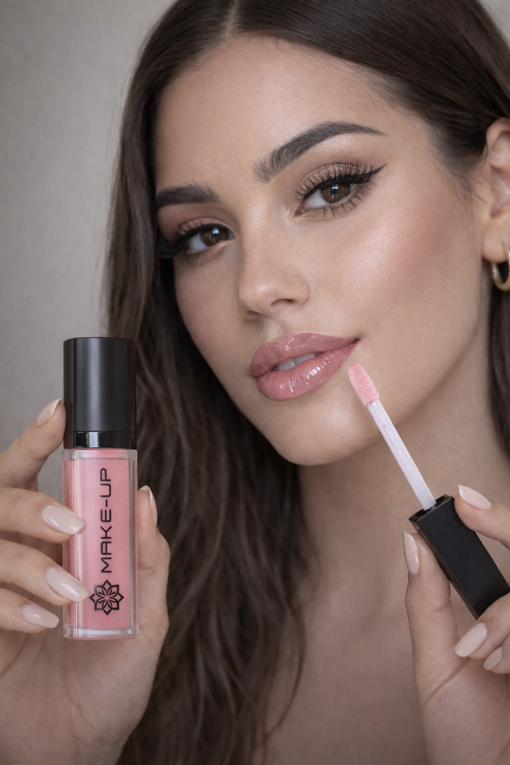 AUFPOLSTERNDER LIPGLOSS (IM MAXI-FORMAT) #MKLIP44